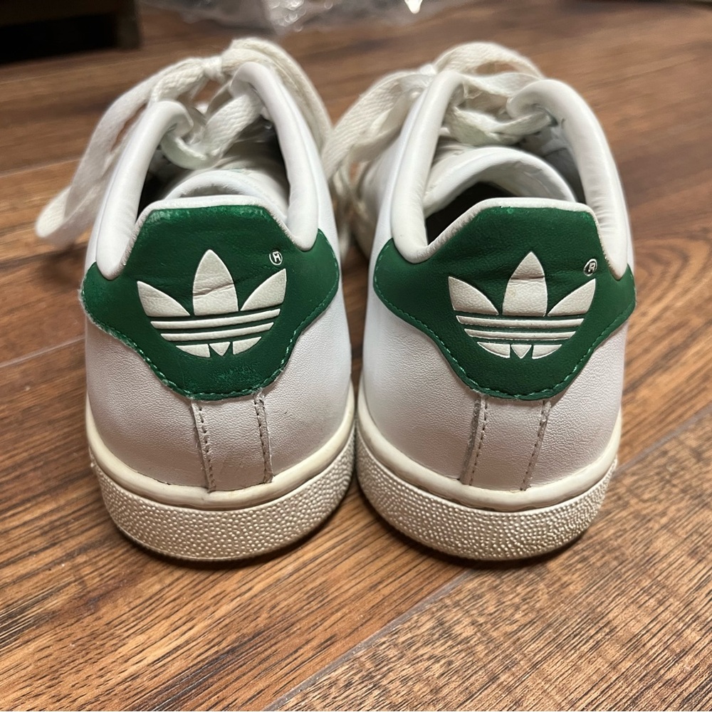 Vintage early 2010s adidas Stan smith sneakers white with green